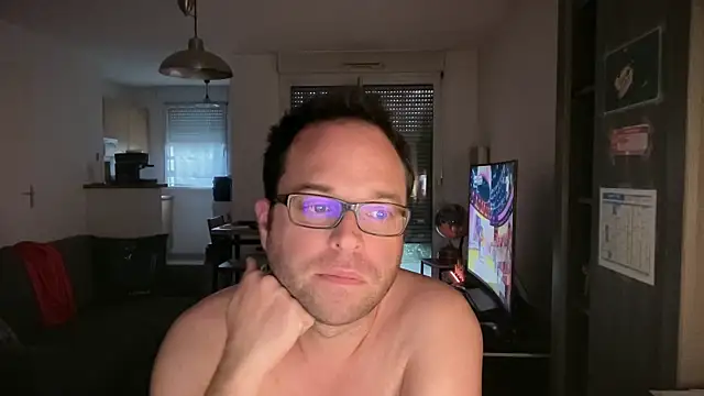 Funnyjul31 online show from 03-25-26, 06:03