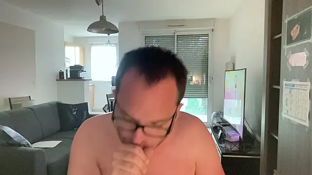 Funnyjul31 online show from 04-27-26, 05:22