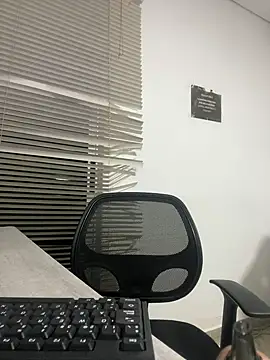 my cam online show from 03-08-25, 12:22