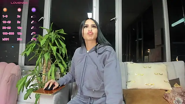 Little  Linda online show from 09-13-25, 03:50