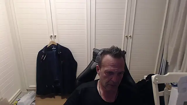 Snapshot of Dimitrios30 chatting on 03-05-26, 08:38 Dimitrios30 online show from 03-05-26, 08:38