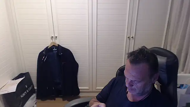 Snapshot of Dimitrios30 chatting on 03-10-26, 05:07 Dimitrios30 online show from 03-10-26, 05:07