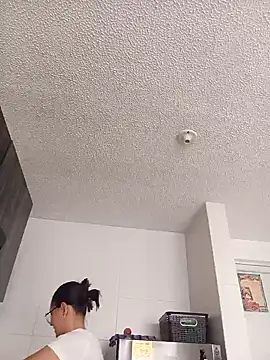 Snapshot of bri_ali chatting on 02-15-25, 01:27 bri ali online show from 02-15-25, 01:27