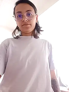 Snapshot of bri_ali chatting on 03-13-25, 01:07 bri ali online show from 03-13-25, 01:07