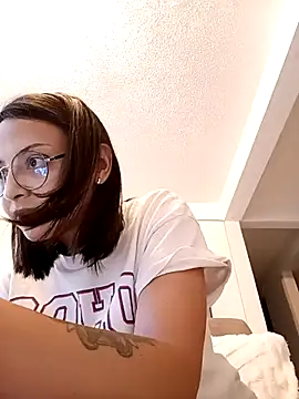 Snapshot of bri_ali chatting on 03-21-25, 11:12 bri ali online show from 03-21-25, 11:12