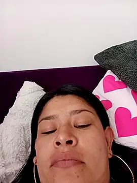 Snapshot of bri_ali chatting on 12-16-25, 06:02 bri ali online show from 12-16-25, 06:02