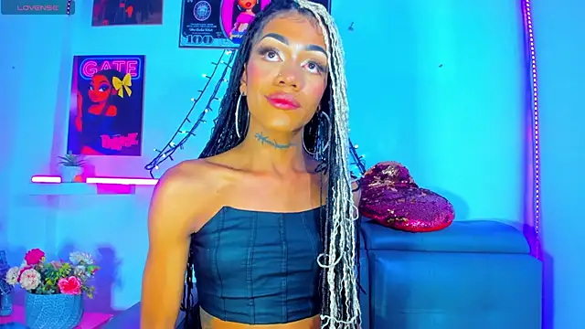 Snapshot of Cherry_splash chatting on 05-19-26, 11:33 Cherry splash online show from 05-19-26, 11:33