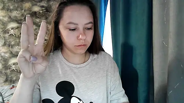 Snapshot of Misssweet_s chatting on 05-13-26, 03:59 Misssweet s online show from 05-13-26, 03:59