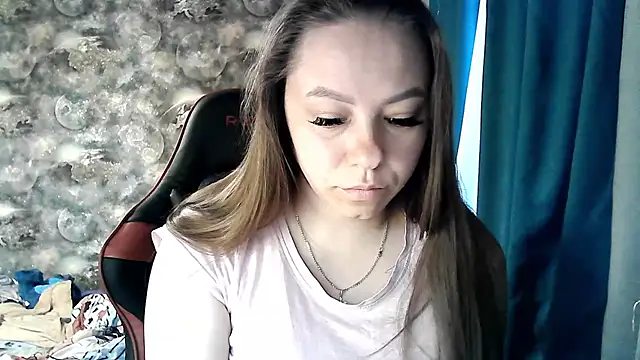 Snapshot of Misssweet_s chatting on 06-11-26, 04:10 Misssweet s online show from 06-11-26, 04:10