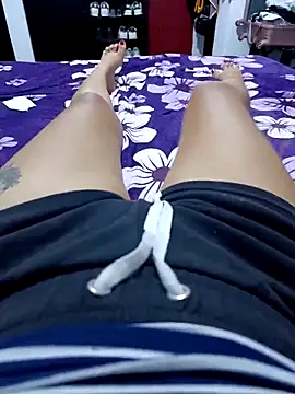 Snapshot of cenicienta_20 chatting on 03-16-25, 01:38 cenicienta 20 online show from 03-16-25, 01:38