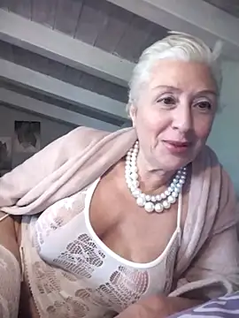 divinaerotica online show from 04-13-26, 04:23