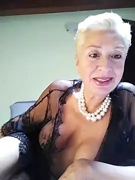 divinaerotica online show from 06-10-26, 11:42