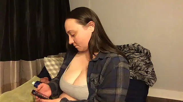 JuicyLuciee online show from 02-01-25, 02:37