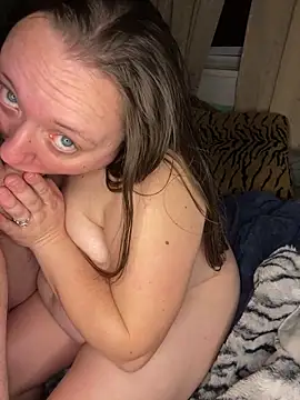 JuicyLuciee online show from 02-14-25, 06:45