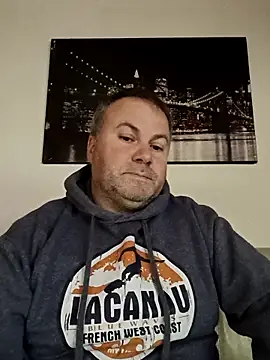 Pourleplasirs online show from 11-22-25, 09:36