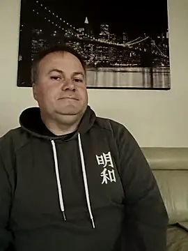 Pourleplasirs online show from 11-24-25, 09:36