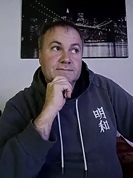 Pourleplasirs online show from 11-25-25, 10:32