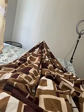 Snapshot of jhonnes_ chatting on 09-28-25, 02:11 jhonnes online show from 09-28-25, 02:11