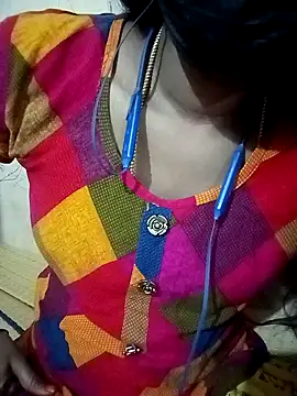 Snapshot of Tamil_roja17 chatting on 02-08-25, 05:40 Tamil roja17 online show from 02-08-25, 05:40