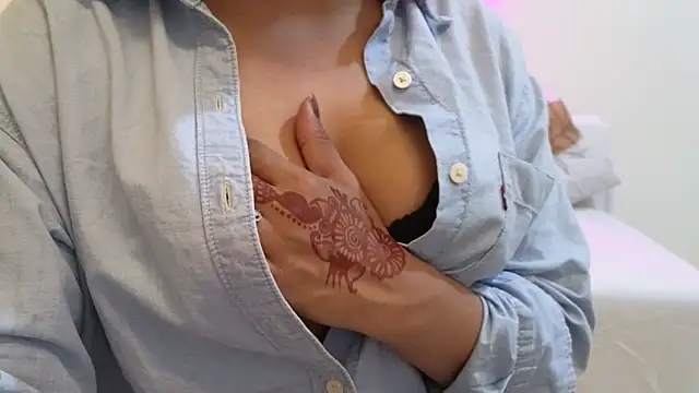 MISS MYRA online show from 02-12-26, 05:30