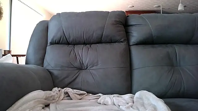 Snapshot of Troyt87 chatting on 01-08-26, 07:27 Troyt87 online show from 01-08-26, 07:27