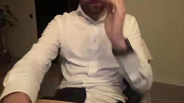 Snapshot of bullyboyy chatting on 11-20-25, 06:24 bullyboyy online show from 11-20-25, 06:24