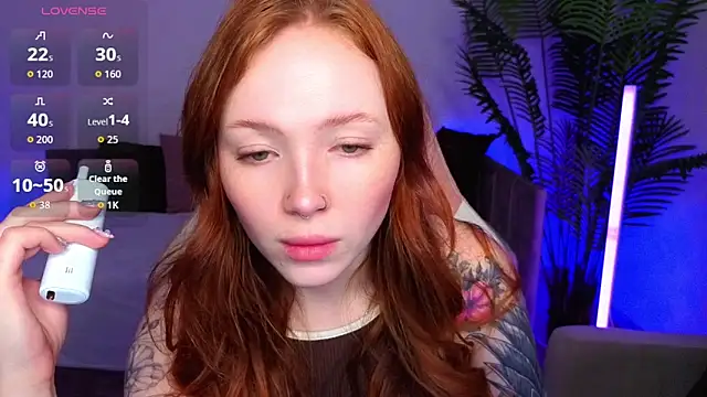 Maya Light online show from 04-26-26, 01:47