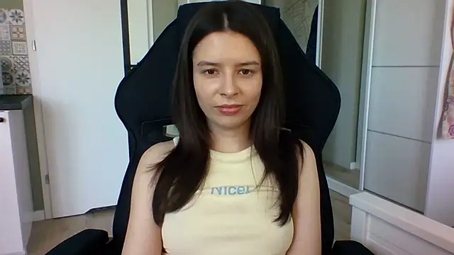 LariceSexy online show from 04-25-26, 01:41