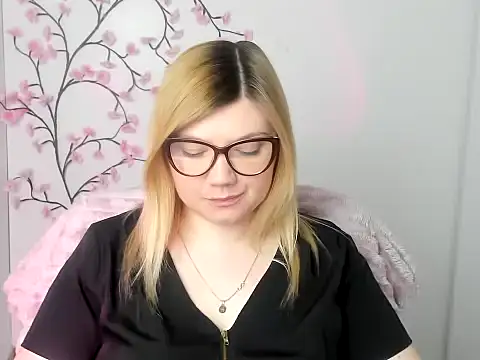 Lola moree online show from 03-27-26, 12:38