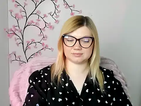 Lola moree online show from 05-11-26, 02:45