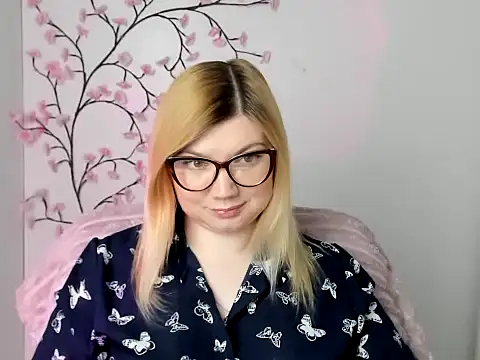 Lola moree online show from 05-13-26, 11:51