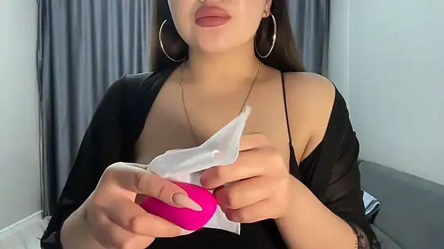 Snapshot of anora_sunny chatting on 03-02-25, 09:54 anora sunny online show from 03-02-25, 09:54