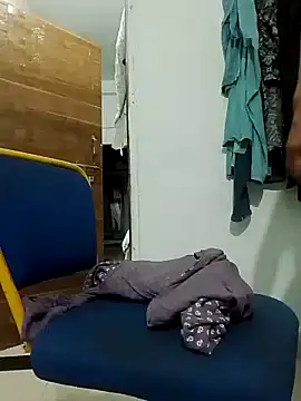 Snapshot of saaniya chatting on 03-09-25, 09:03 saaniya online show from 03-09-25, 09:03