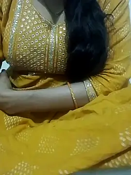 Snapshot of saaniya chatting on 10-17-25, 10:34 saaniya online show from 10-17-25, 10:34