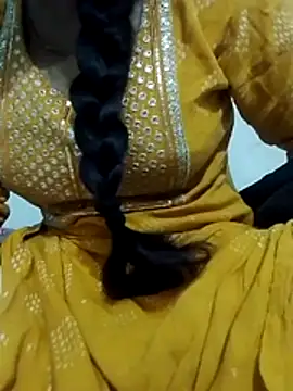 Snapshot of saaniya chatting on 11-11-25, 08:36 saaniya online show from 11-11-25, 08:36