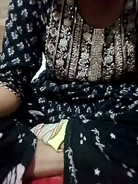 Snapshot of saaniya chatting on 11-14-25, 05:00 saaniya online show from 11-14-25, 05:00