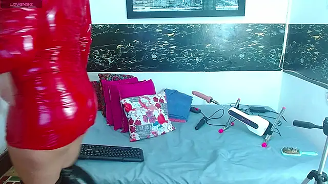 hornny cougar online show from 04-16-26, 07:47