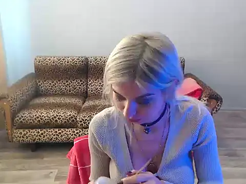 SexyBeatriice online show from 10-26-25, 07:25