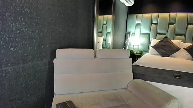 AliDiaz  online show from 06-10-26, 06:18