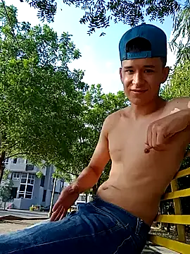 arevalo1124 online show from 02-07-25, 08:42