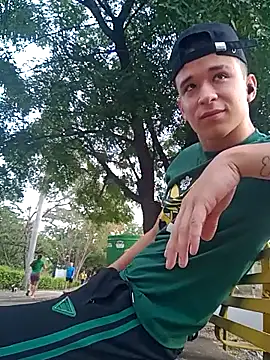 arevalo1124 online show from 09-25-25, 09:40