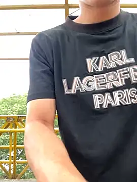 arevalo1124 online show from 12-01-25, 08:47