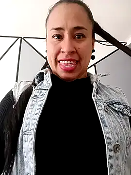 kamila lovee online show from 10-22-25, 07:02