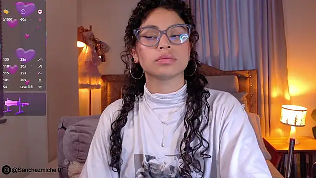 Marivimichel1 online show from 11-14-25, 10:47