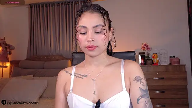 Marivimichel1 online show from 11-21-25, 05:06