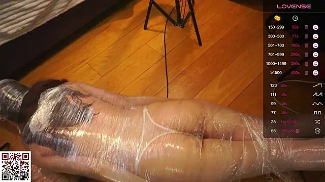 Snapshot of OdetteAven chatting on 03-08-25, 04:17 OdetteAven online show from 03-08-25, 04:17