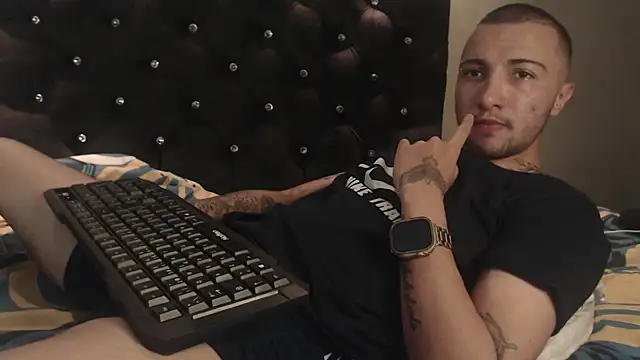 FemToMale online show from 03-01-25, 11:47