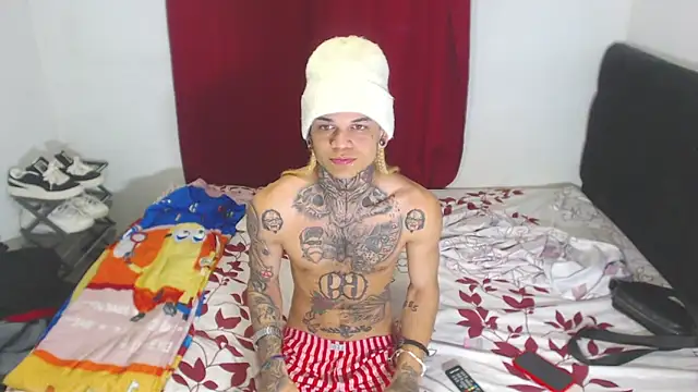 hot man05 online show from 02-11-25, 06:08