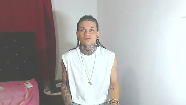 hot man05 online show from 03-08-25, 04:45