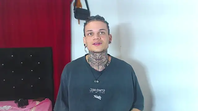 hot man05 online show from 03-20-25, 03:13